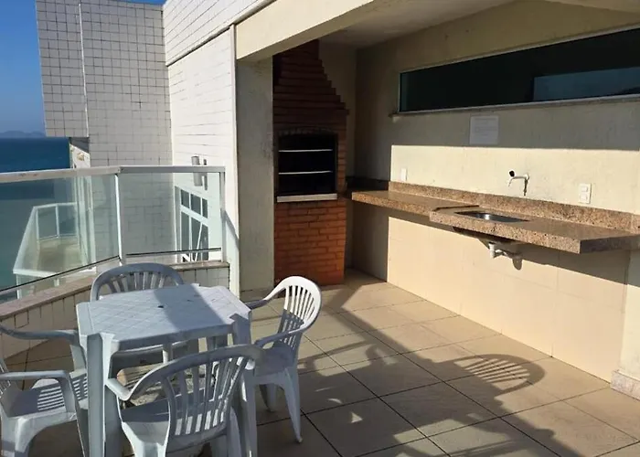 Lindo apartamento frente mar na Prainha com Ar Condicionado, Piscina